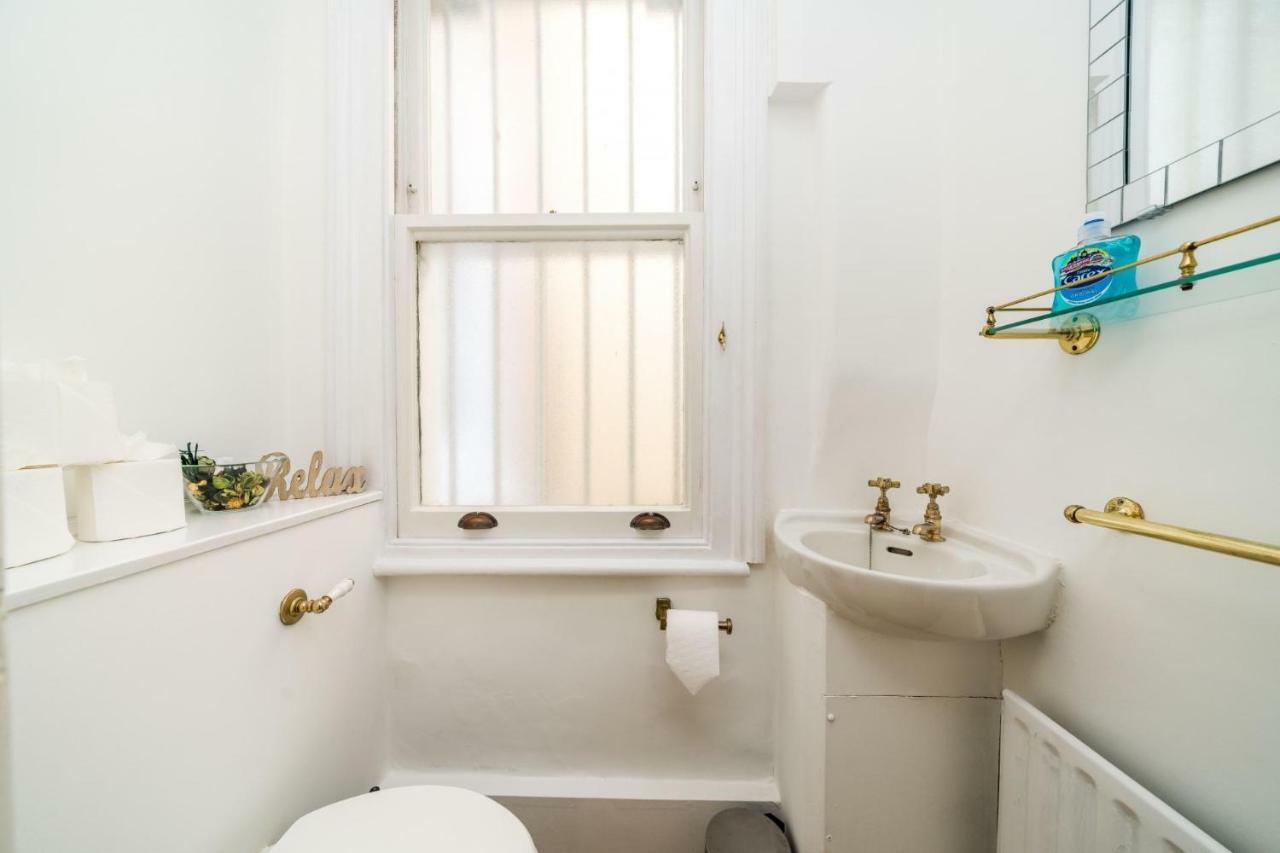 New 1 Bedroom Earls Court Flat Centre Of Londres Extérieur photo